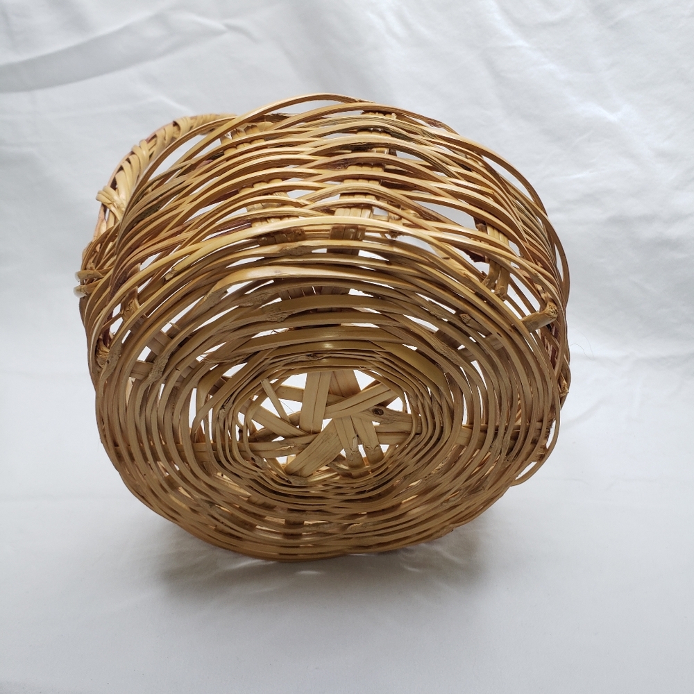 Handmade Gourd Snowman In Basket - Picture 3 of 7